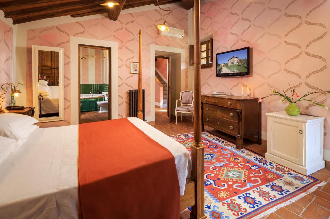 Suite with Hot Tub