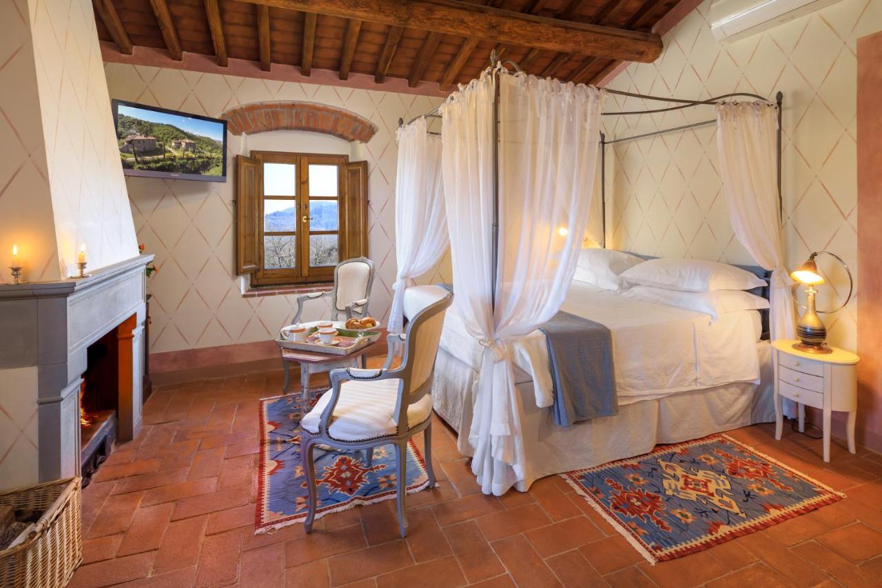 Suite with Hot Tub