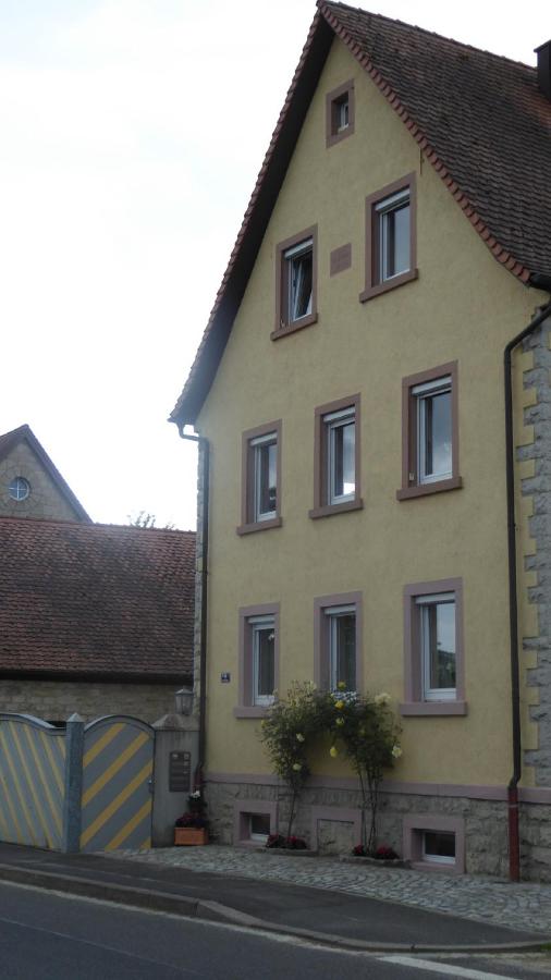 Ferienwohnung Angelika Gries - Ferienwohnung Margetshöchheim