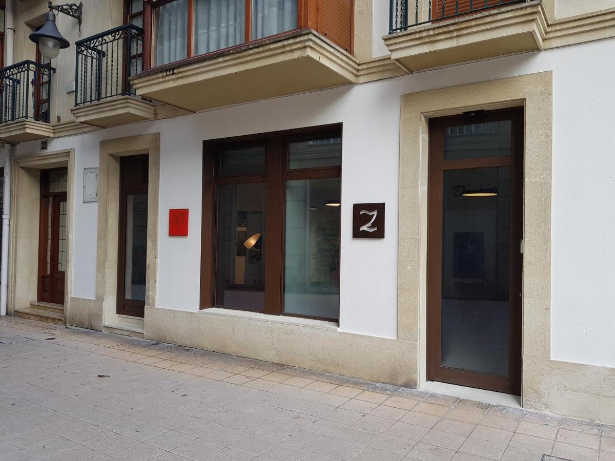 Apartamentos Zarautz Centro, con tarjeta parking gratis en zona azul y residentes - B&B