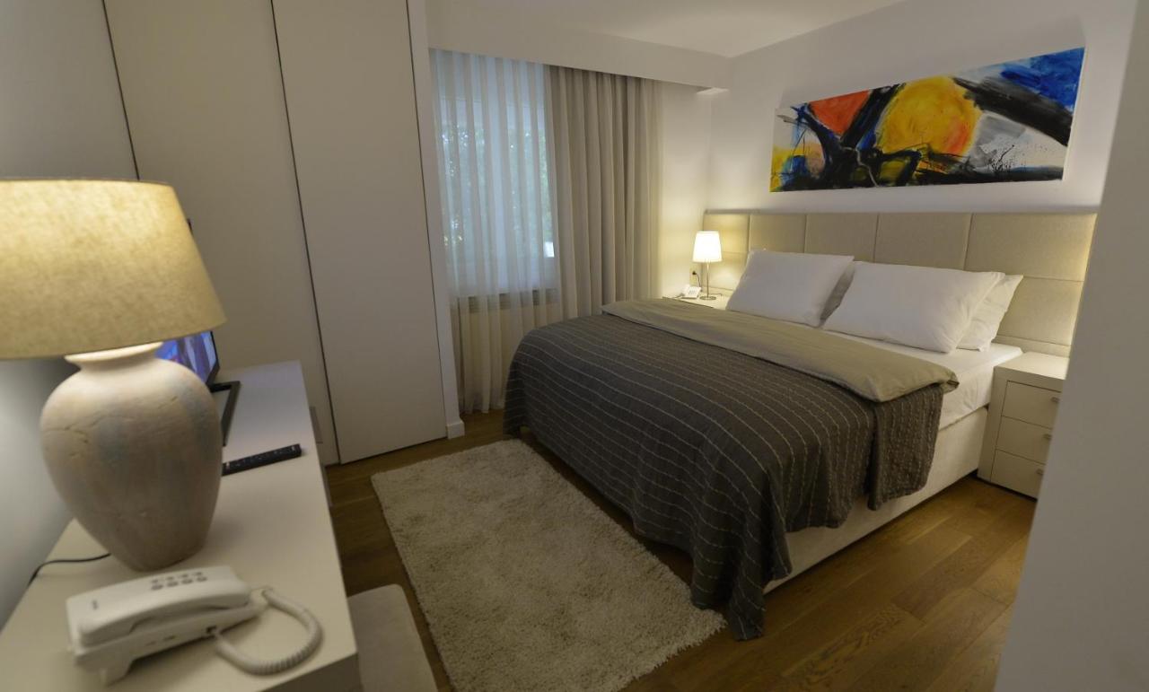 Standard King Room - Ground Floor