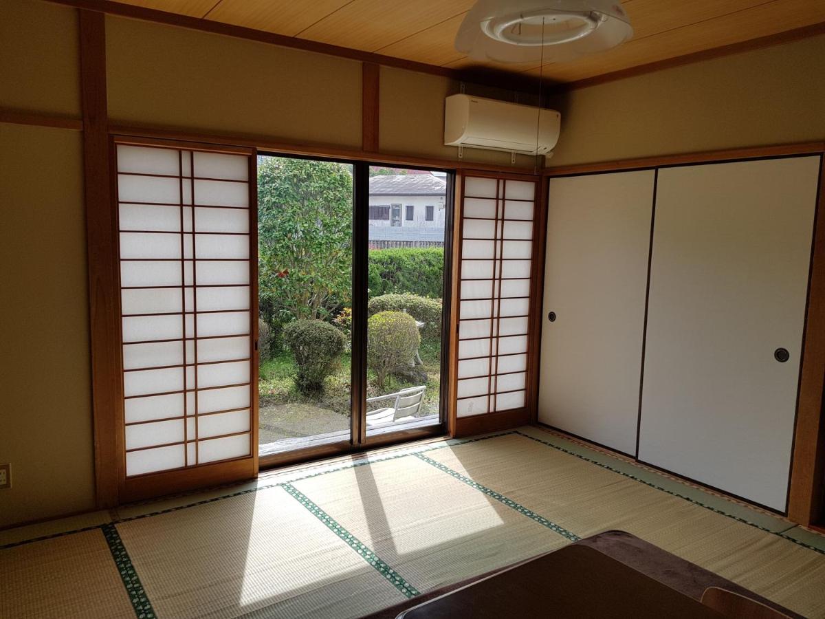 Dreibettzimmer mit Gemeinschaftsbad