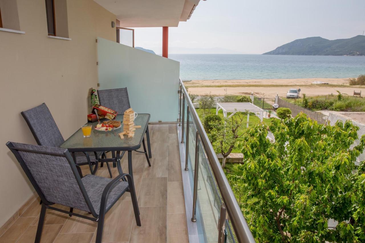 Deluxe Double Room with Balcony and Sea View