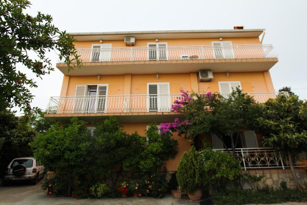 Apartmani Nado Majica - B&B Sveti Filip i Jakov