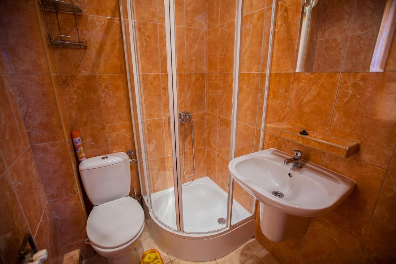 Twin Room with Private External Bathroom