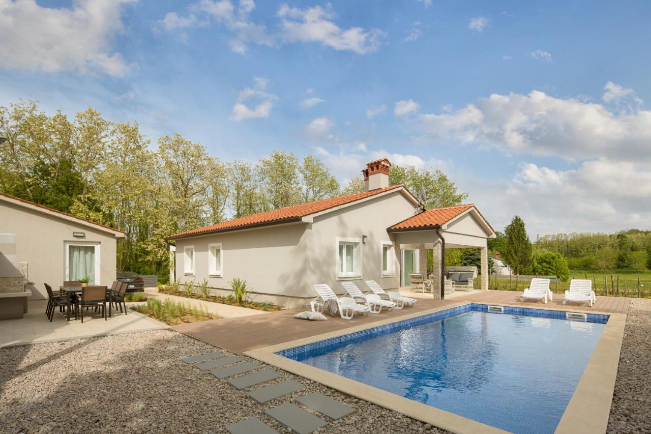 Villa Meadow - B&B