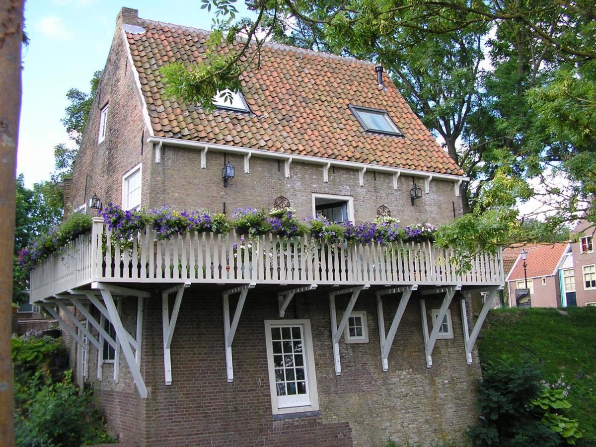 B&B Enkhuizen - De Vier Kroonen - Bed and Breakfast Enkhuizen