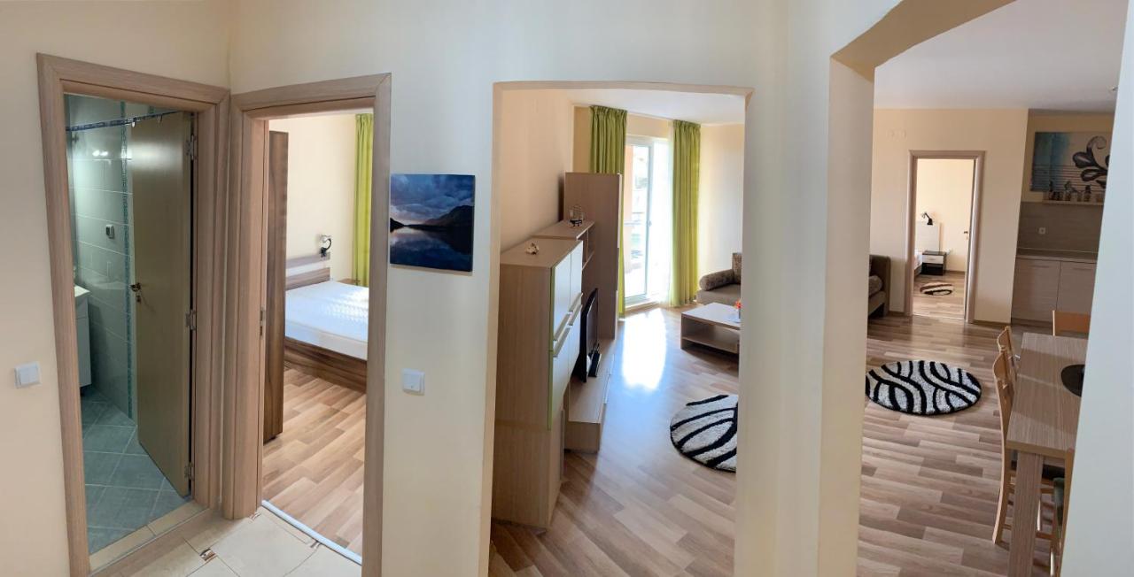 Deluxe Apartment