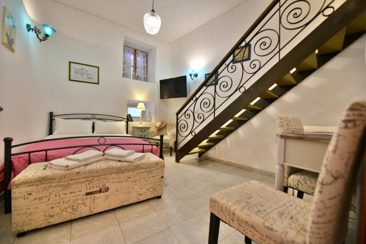 B&B Hydra - 2-level Apartment "Mandraki" - Bed and Breakfast Hydra