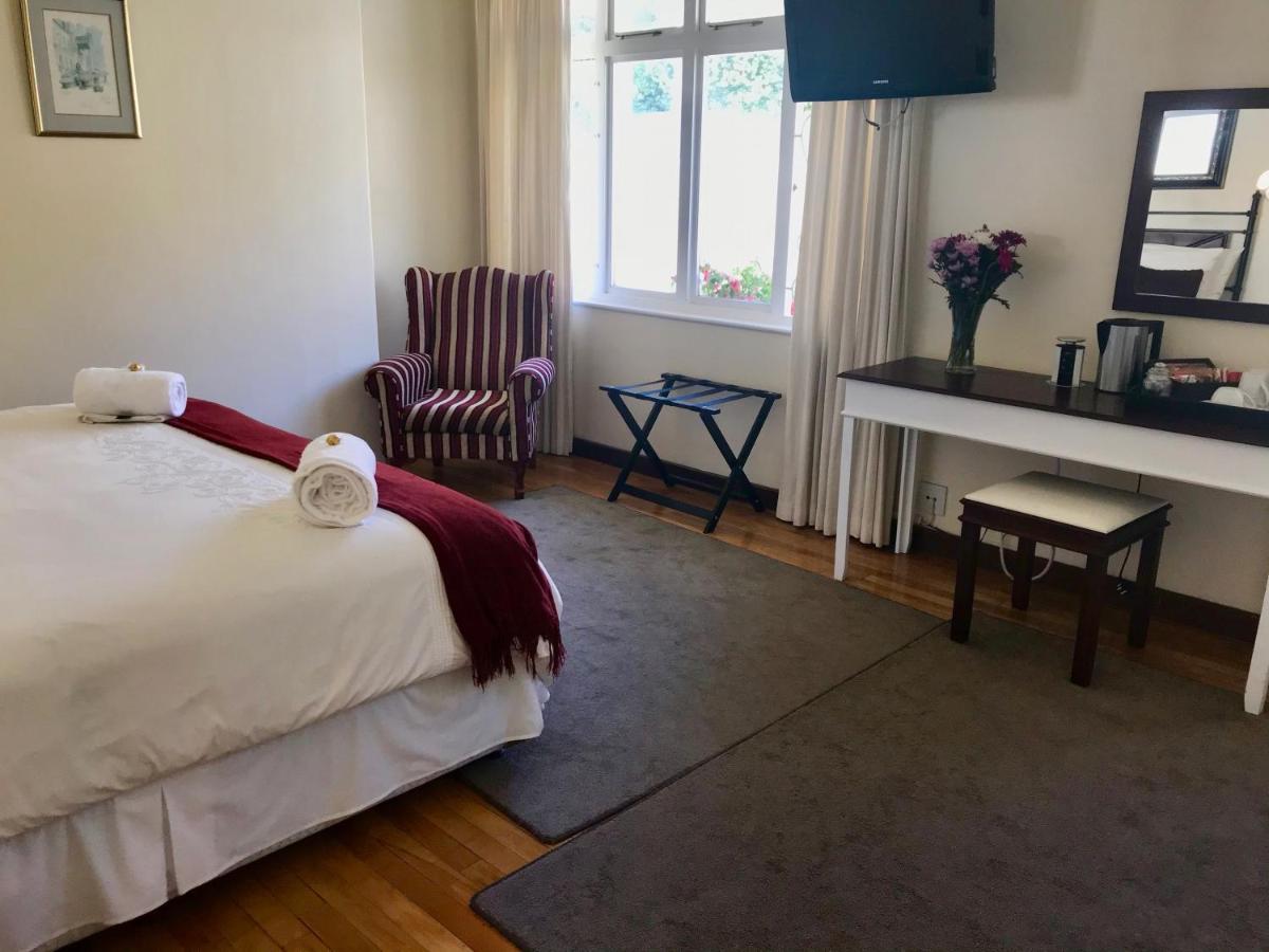 Luxury Double or Twin Room with Bath and Shower