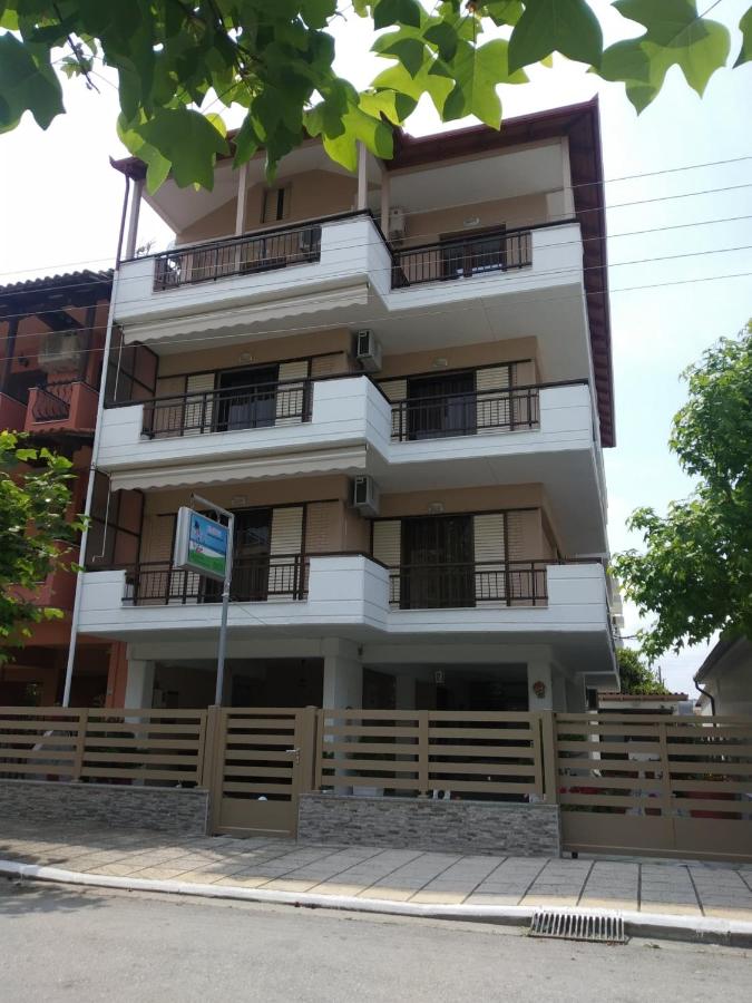 Dimitra's Apartments - Ferienwohnung Olympiakí Aktí