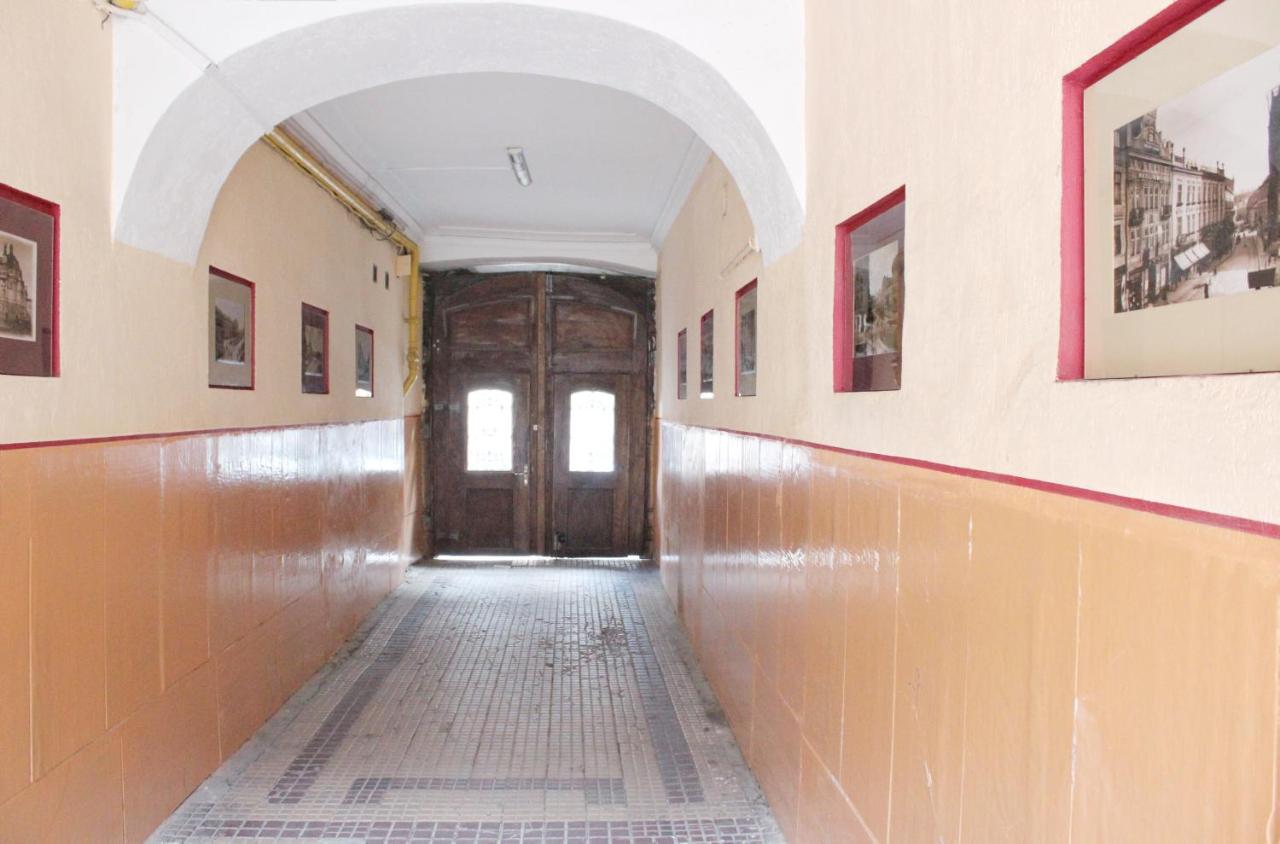 В центрі подобово біля палаці Мистецтв вулиця Коперніка 10 - B&B