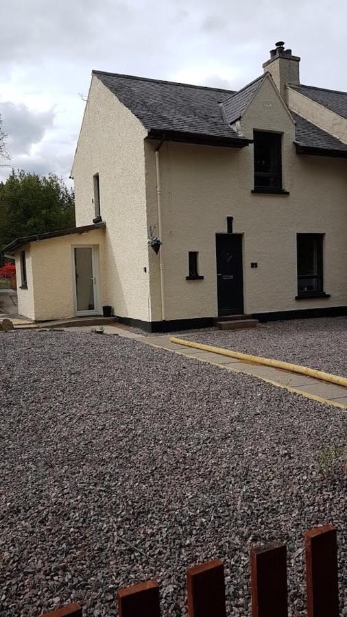 Number 4, Loch Shiel View - B&B