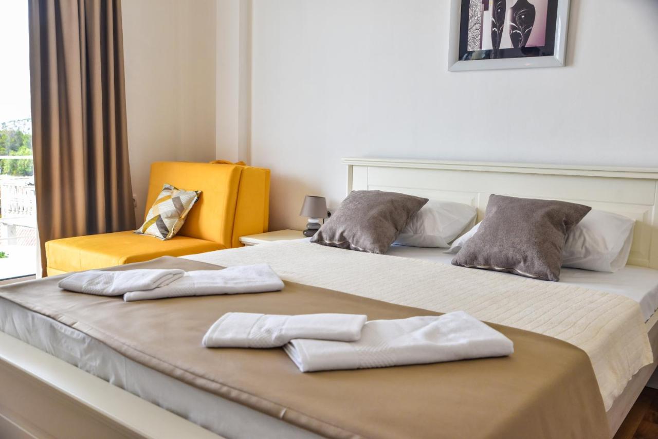 Deluxe Double Room with Balcony and Sea View