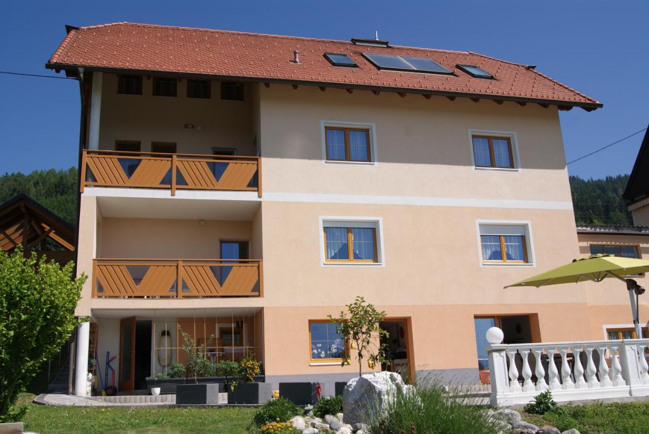 B&B Fohnsdorf - Privatzimmer Mitterbacher - Bed and Breakfast Fohnsdorf