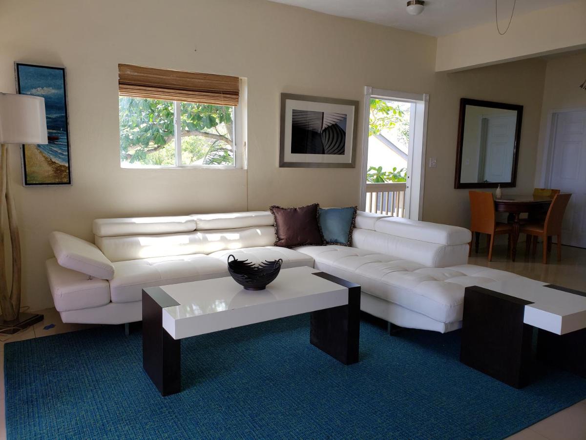 B&B Charlotte Amalie - Villa Indigo Sunny 1BR Apartment in Private Gated Estate - Bed and Breakfast Charlotte Amalie