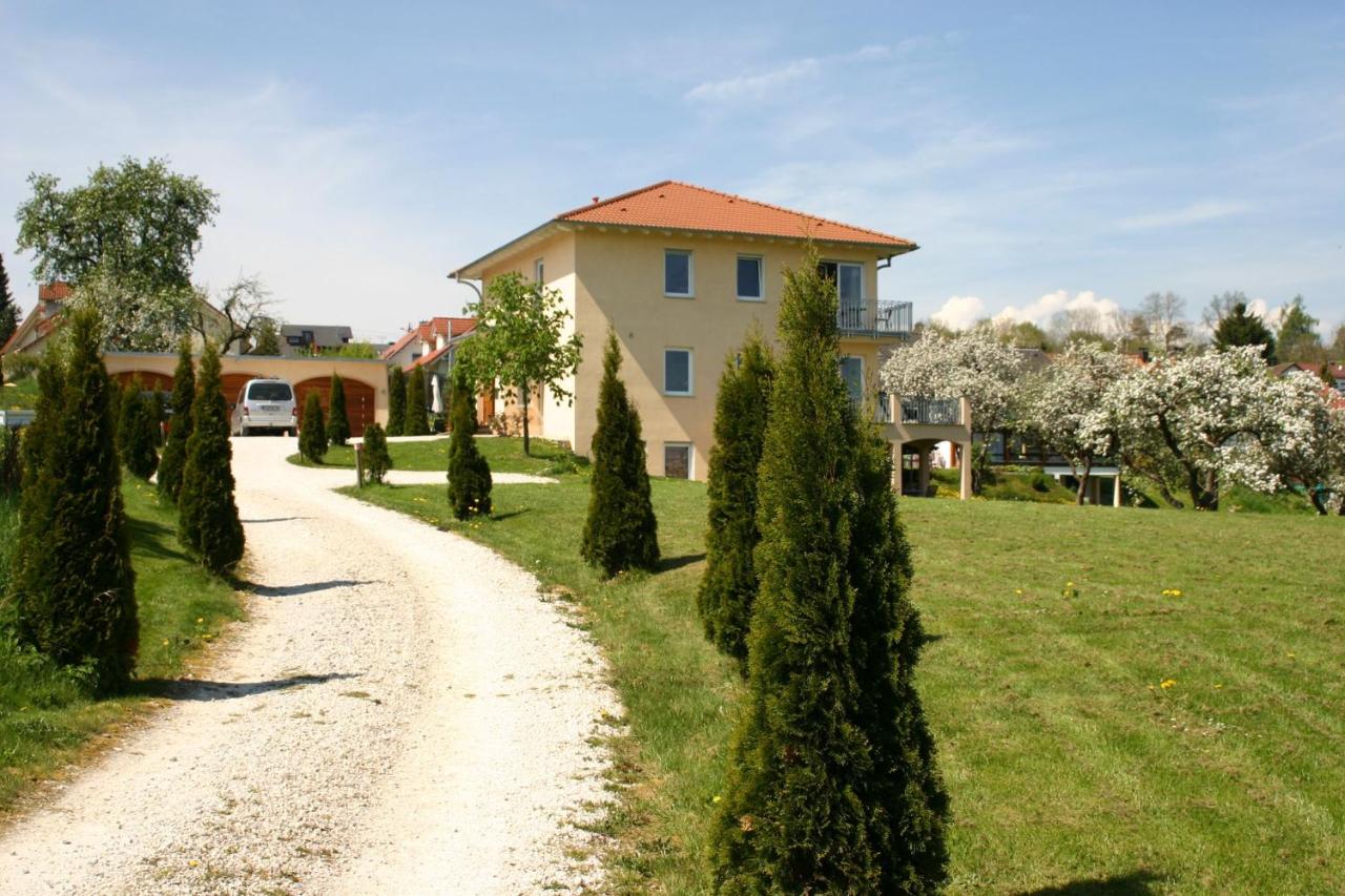 Villa Donautal - Bed and Breakfast