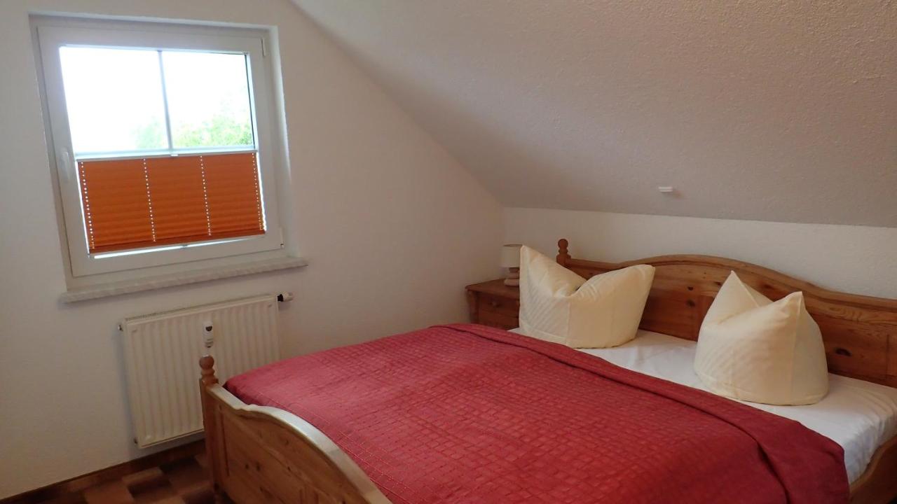 Apartment mit Balkon