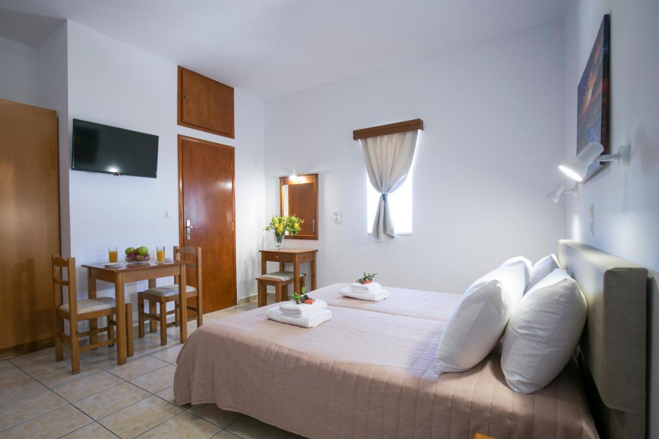 Triple Room with Mountain View