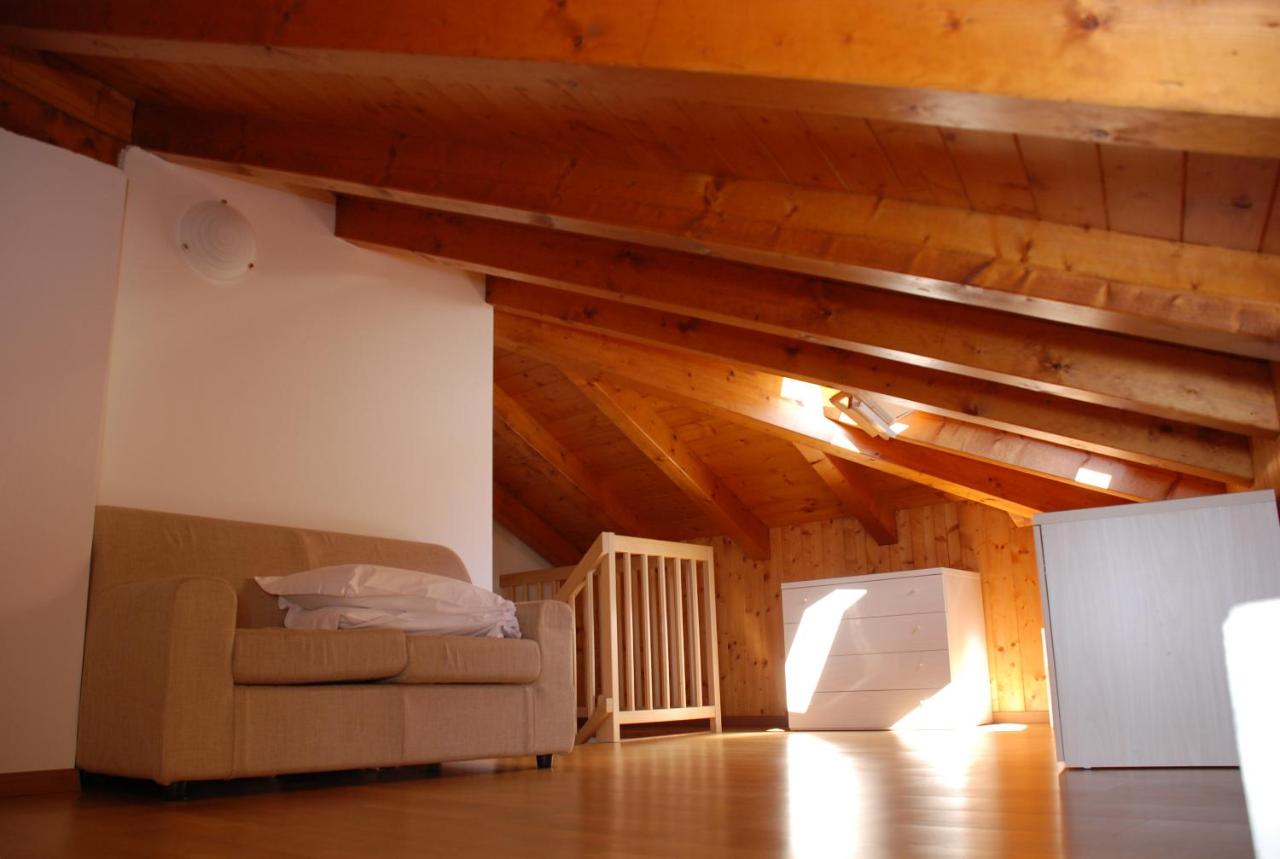 Two-Bedroom Apartment with Balcony (6 Adults) - Split Level