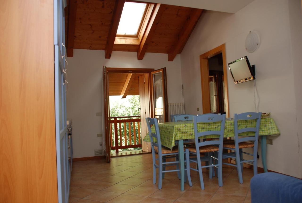 Two-Bedroom Apartment with Balcony (6 Adults) - Split Level