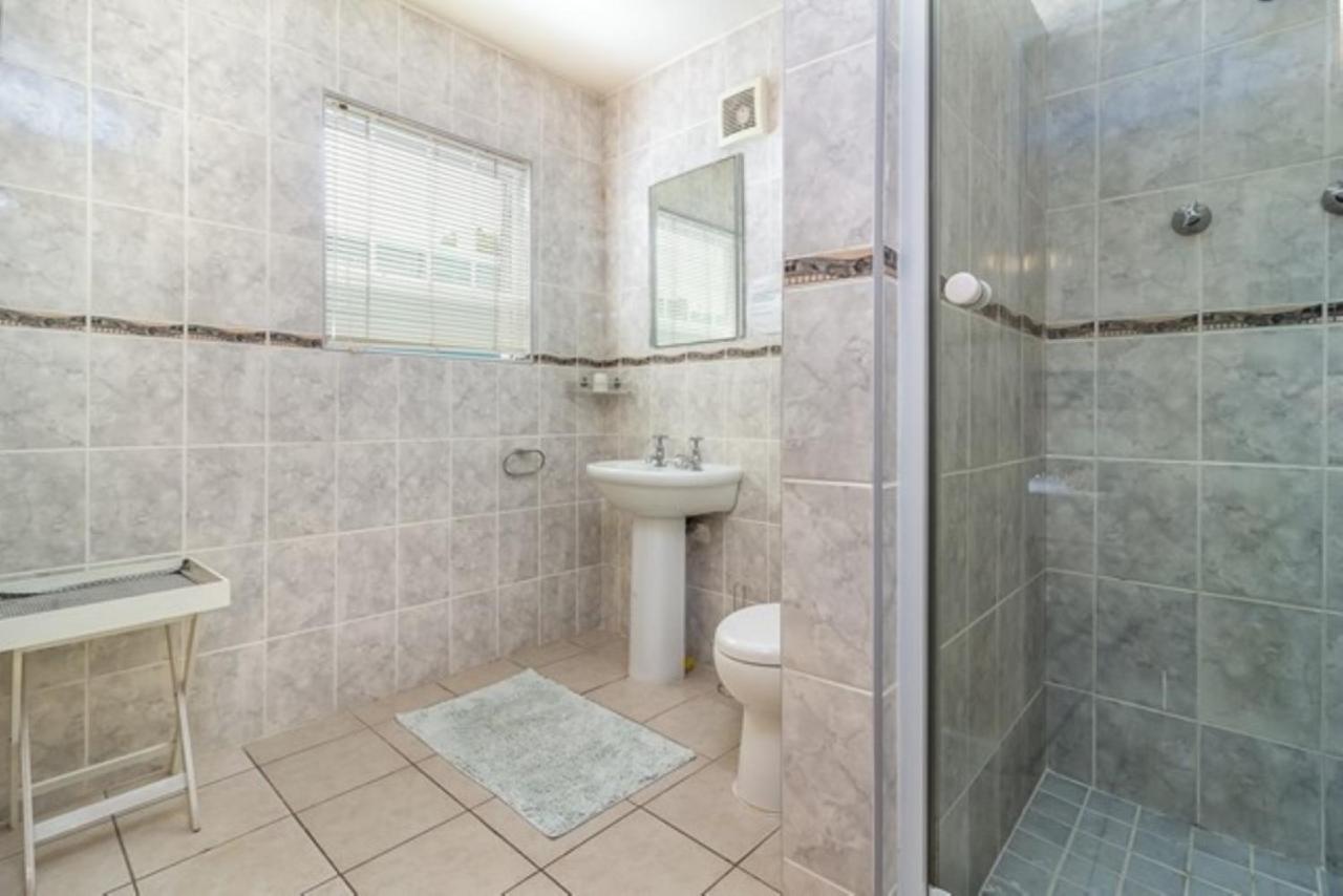 Apartment with Shower
