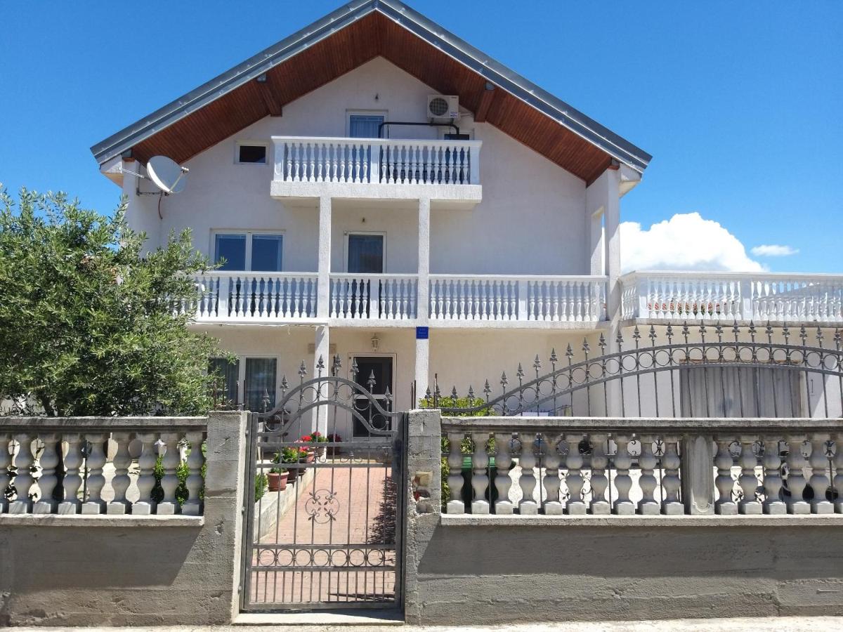 Sunny apartment Jukic with sea view - Ferienwohnung Zadar