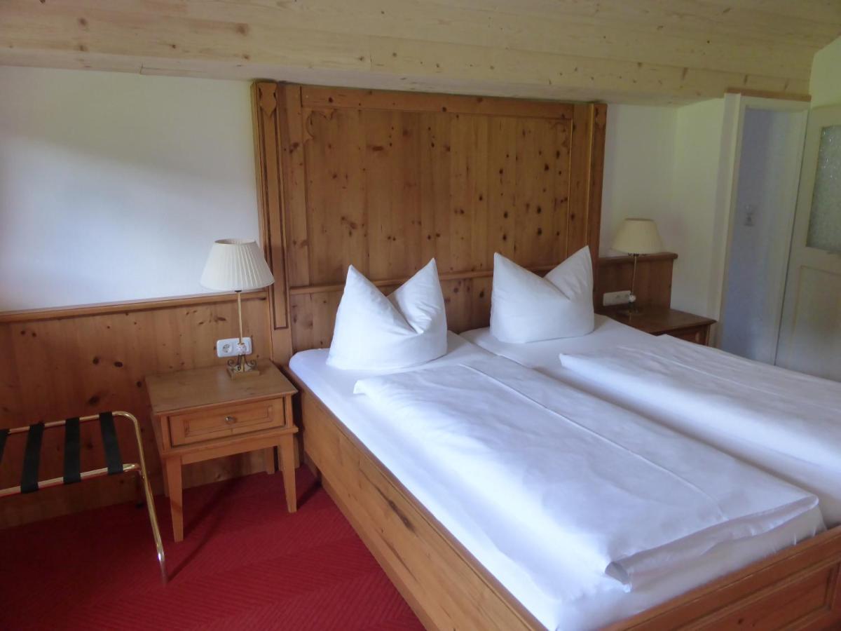 Chambre Double avec Lit d'Appoint