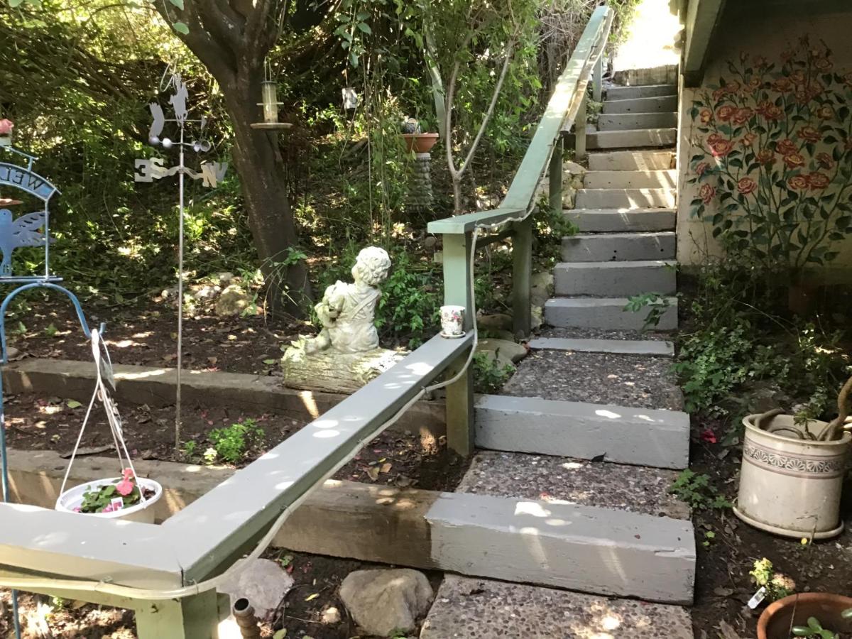 Her Castle Bed and Breakfast - B&B Cambria