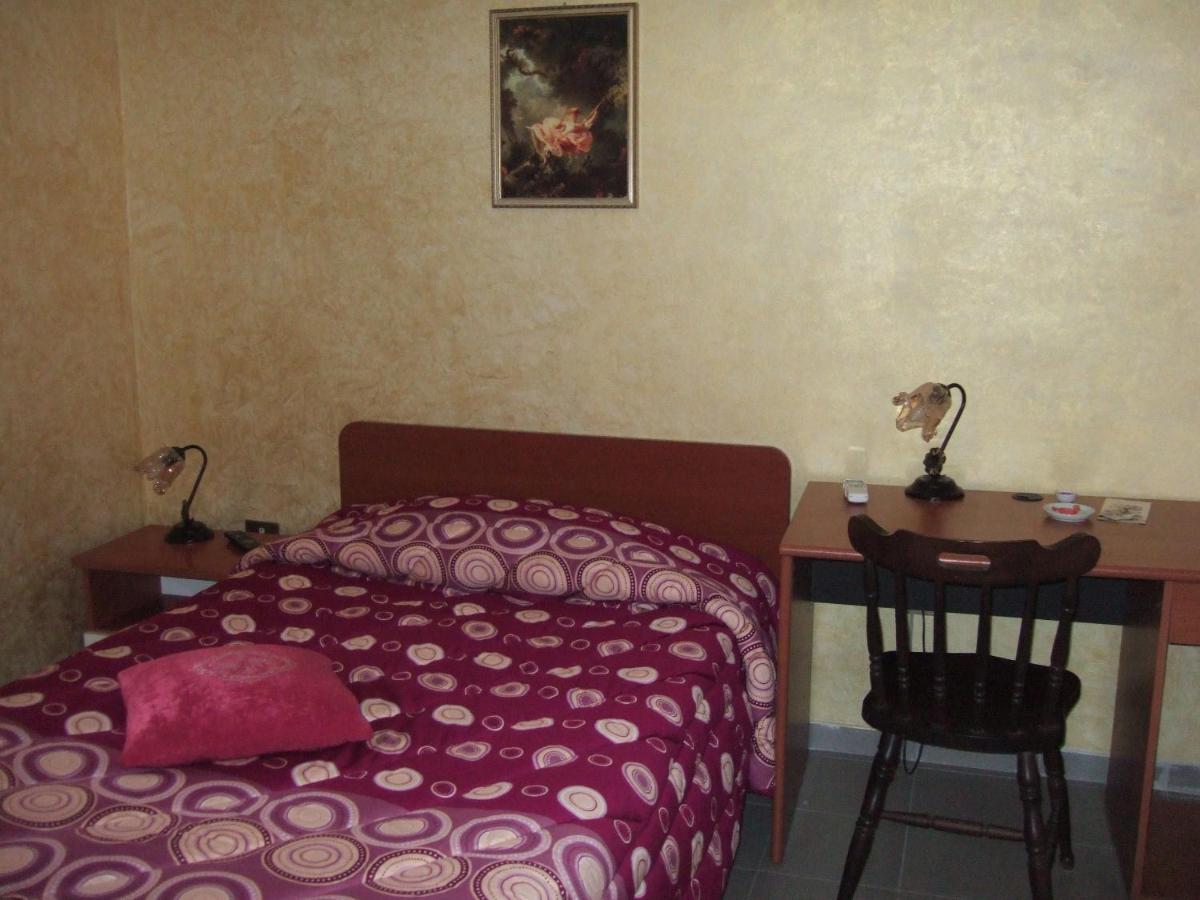 Eenpersoonskamer met een Klein Tweepersoonsbed