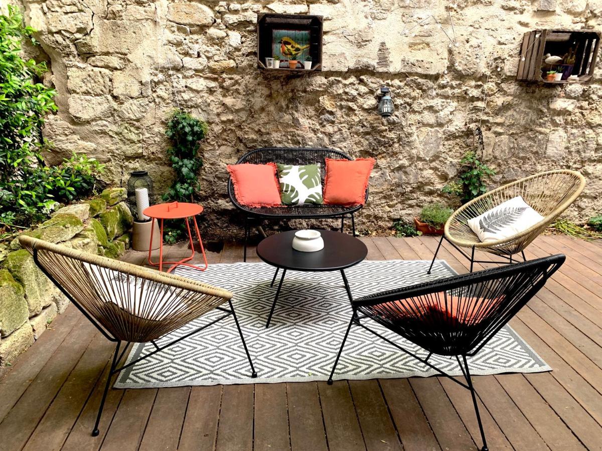 B&B Avignon - T2 centre ville avec extérieur - Bed and Breakfast Avignon