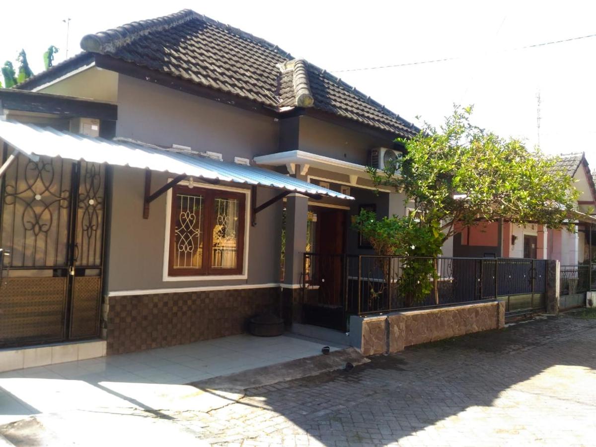 B&B Jogjakarta - Herry Home Stay_Jogja - Bed and Breakfast Jogjakarta