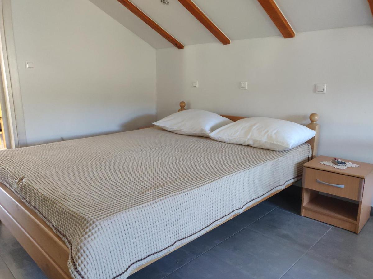 Chambre Double Deluxe (2 Adultes + 1 Enfant)