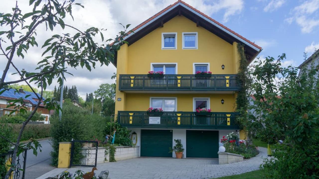 B&B Waldmünchen - Ferienwohnung Bucher Ursula - Bed and Breakfast Waldmünchen