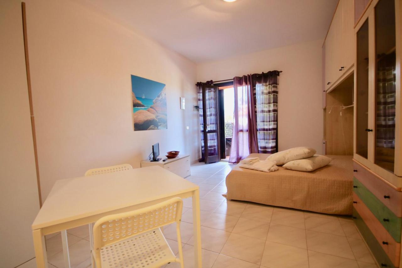 Estudio con vistas al jardín
