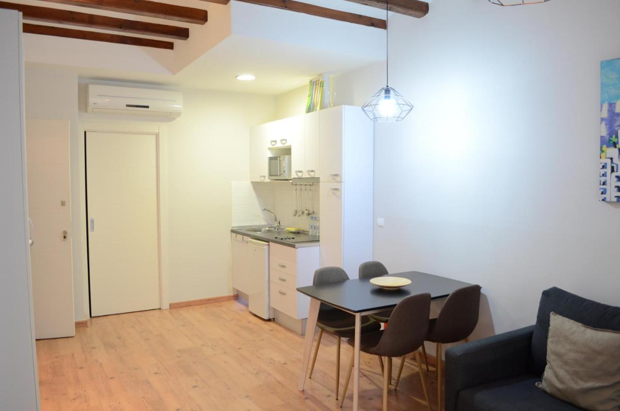 Apartamento con balcón