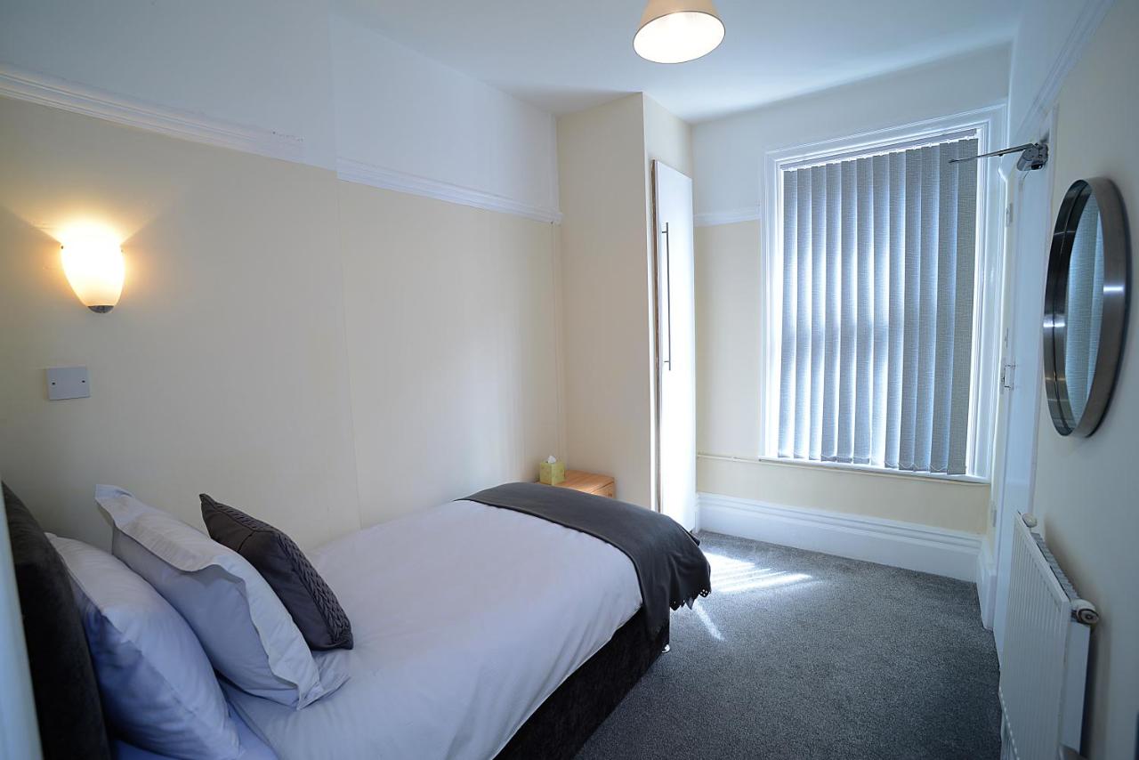 Apartment 5: Three Bedrooms 