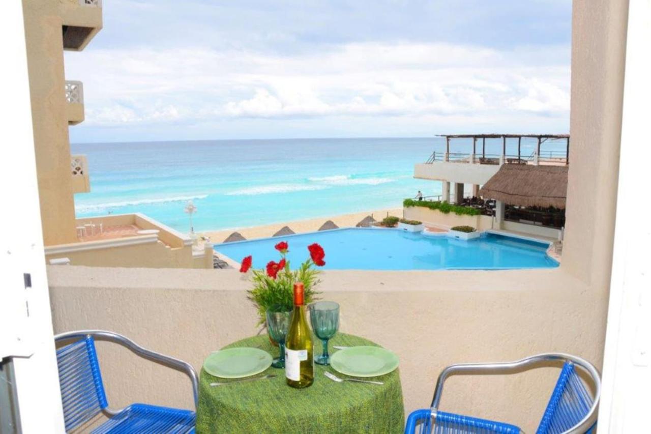 B&B Cancún - Ocean Front Suite, balcony, kitchen. - Bed and Breakfast Cancún