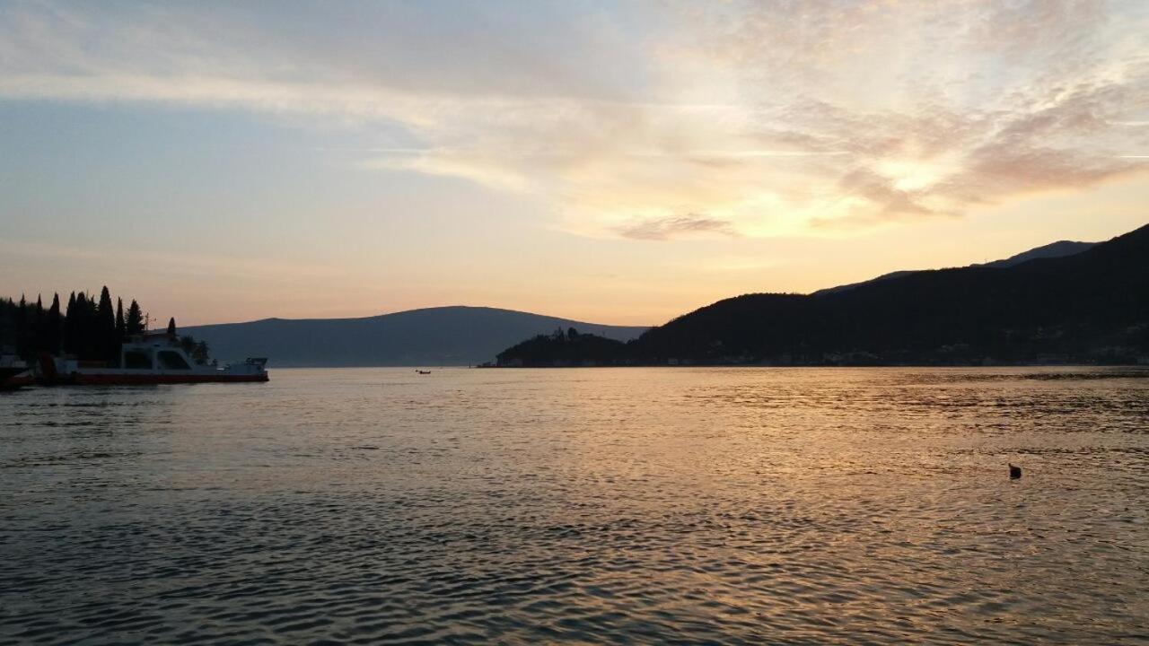 B&B Tivat - House by The Sea - Bed and Breakfast Tivat