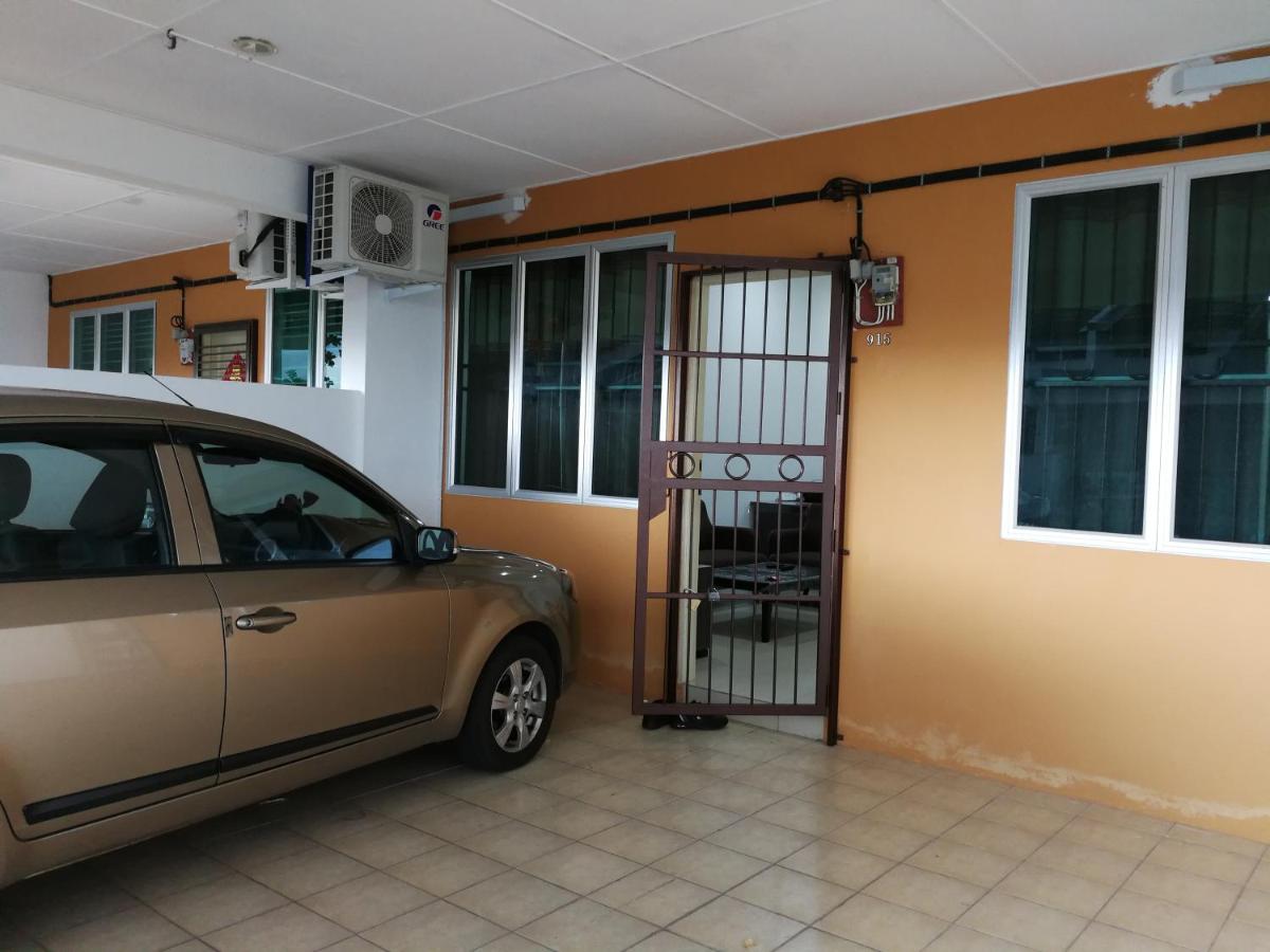 Address No 915, Lorong Uni Central 13, Taman Uni Central, Kuching Samarahan Expressway - Ferienwohnung