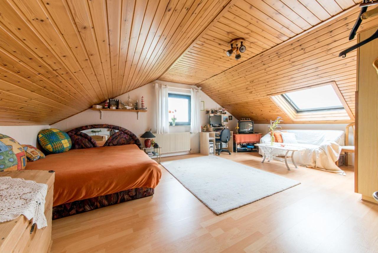 Private Room - B&B