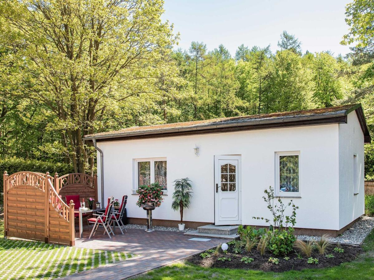 Bungalow with Garden View