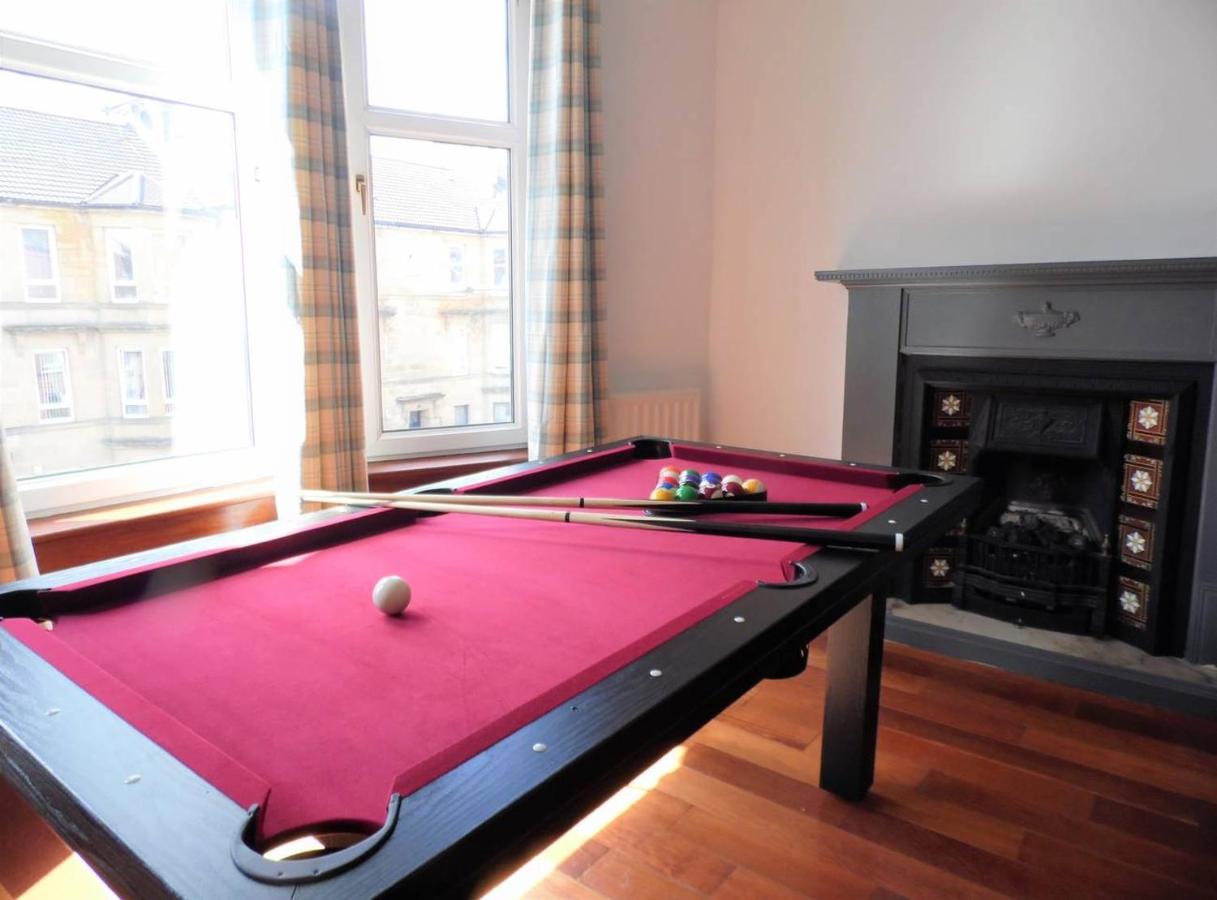 B&B Paisley - 4 Bed Apartment, Paisley - Near GLA Airport - Bed and Breakfast Paisley
