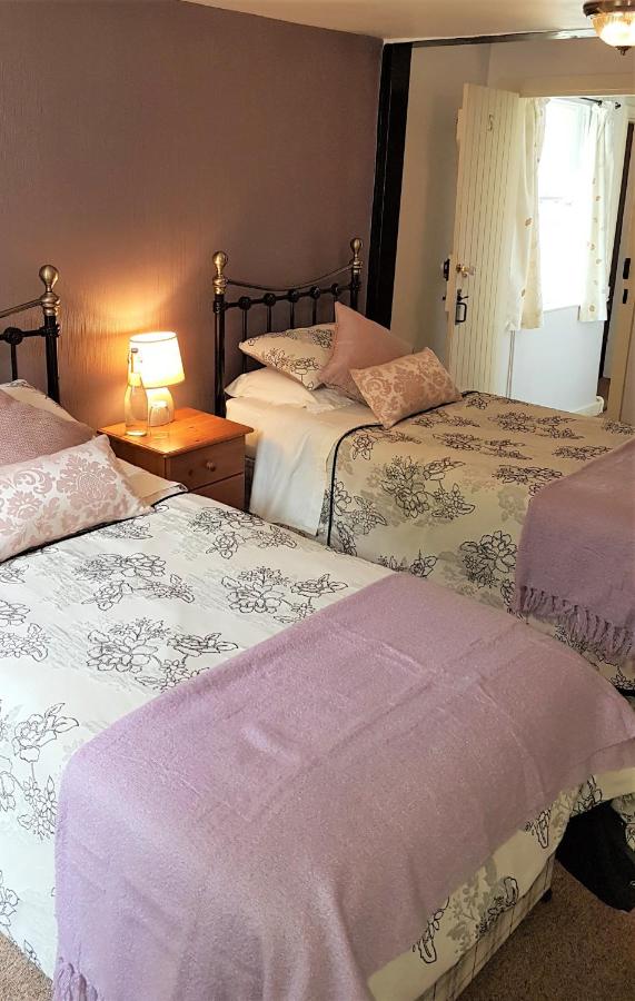 Camera Matrimoniale/Doppia con Letti Singoli