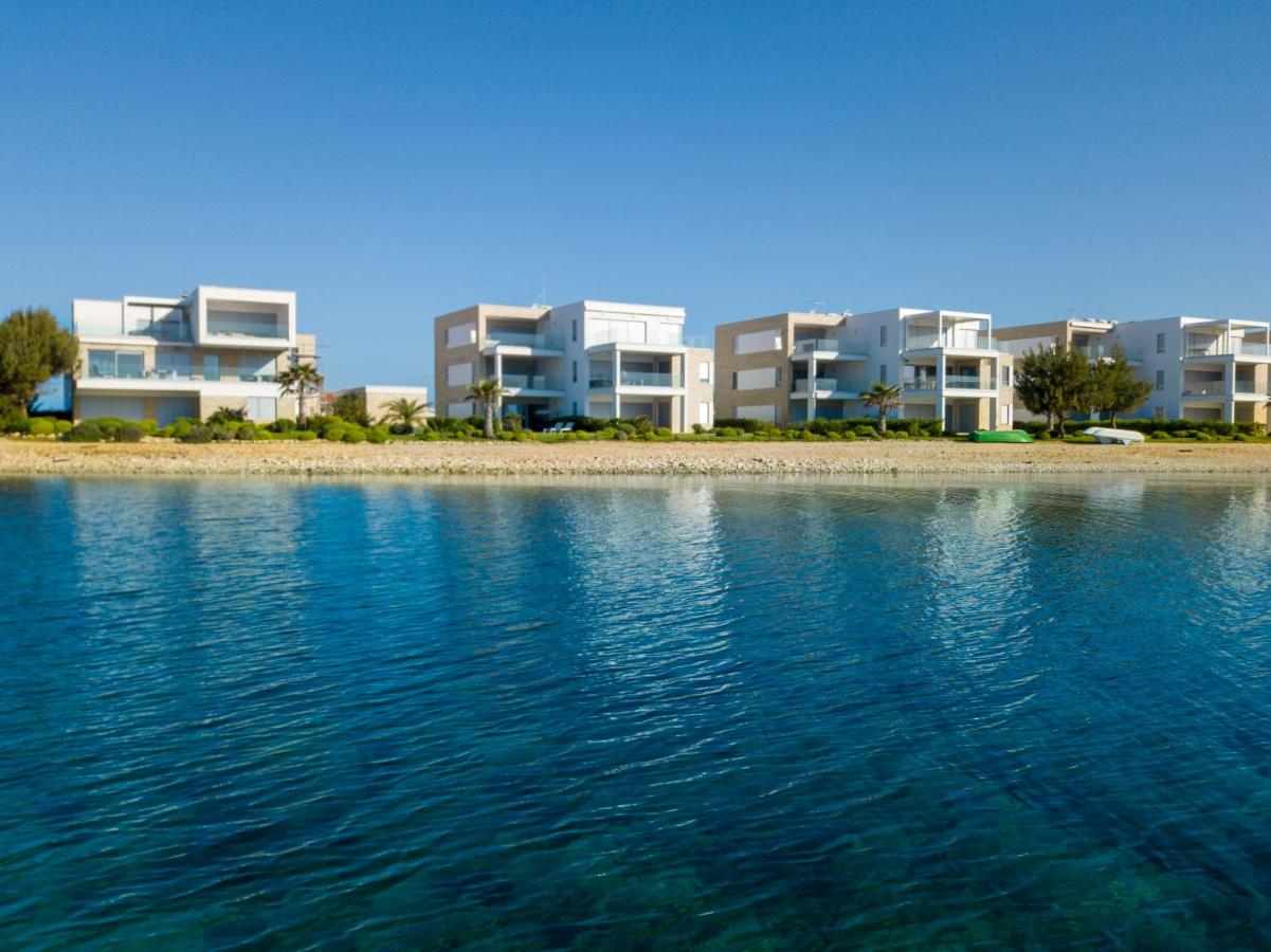 UNIQUE LUXURY DESIGNERS APARTMENT RIGHT NEXT TO THE BEACH - Ferienwohnung