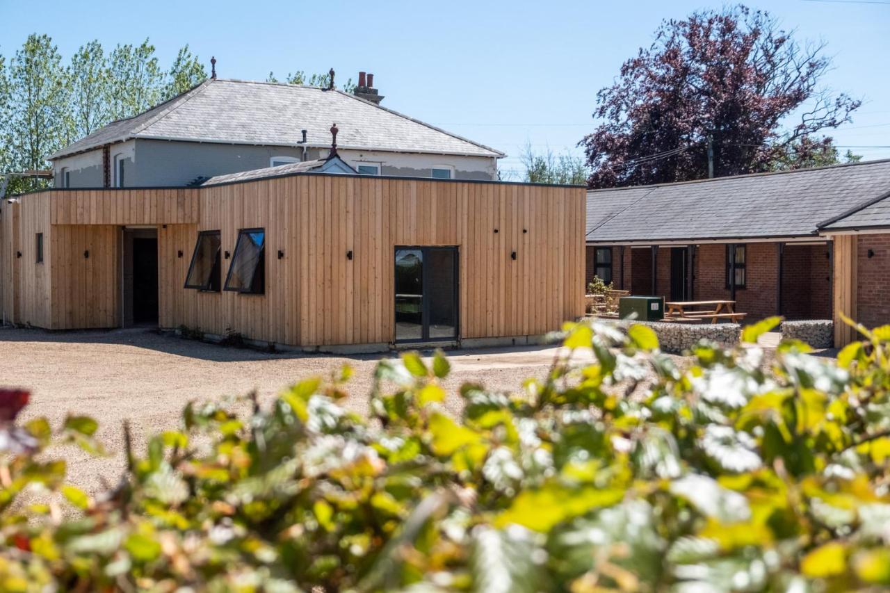 Elm - Three Tuns Apartments, Pettistree, Wickham Market - by Aldeburgh Coastal Cottages - B&B