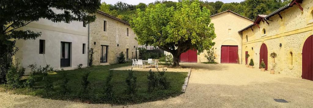 Domaine St Gilles - Maison entièrement climatisée, proche activités aquatiques et équestres - B&B Baurech