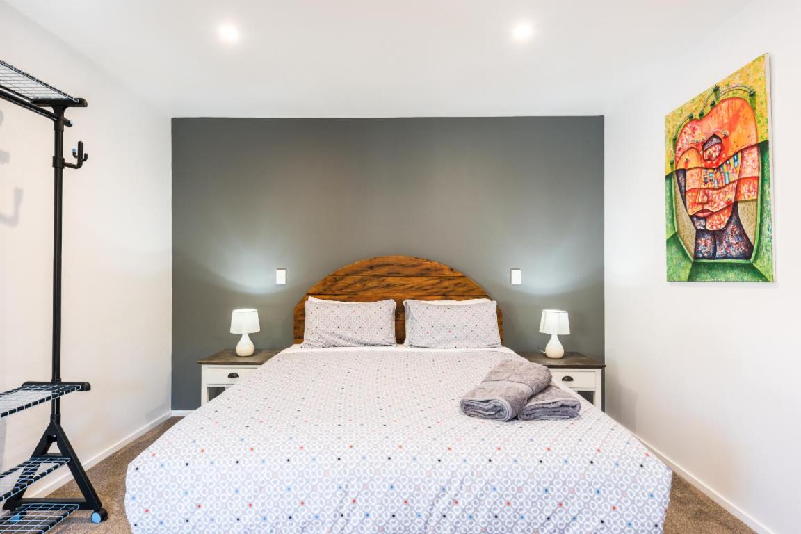 B&B Wanaka - Modern Private Apartment - Bed and Breakfast Wanaka