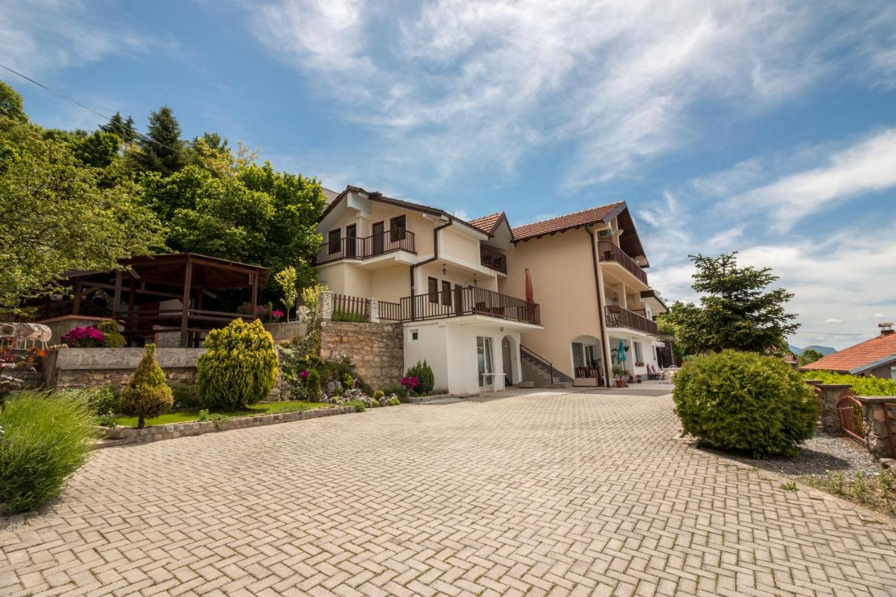 Apartments Koteski - Ferienwohnung