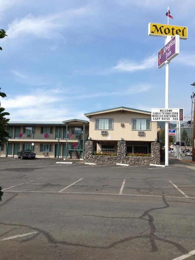 B&B Grants Pass - Knights Inn Motel - Bed and Breakfast Grants Pass